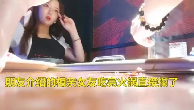 狂C亲女的文H小黄文